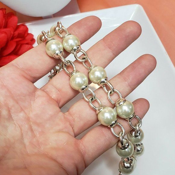 Anne Klein Chunky CHOKER NECKLACE Silver Tone Faux Pearl Runway Designer Collar - Picture 5 of 5